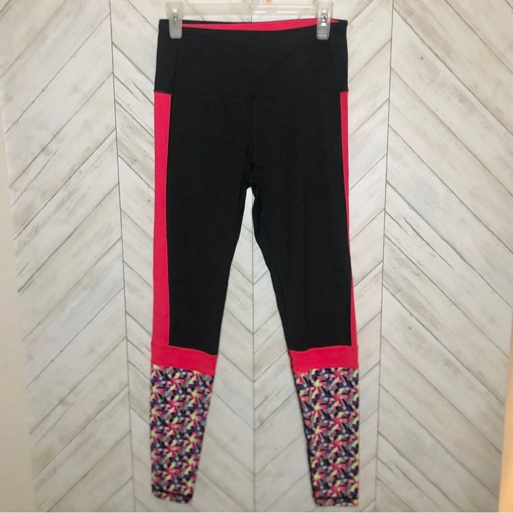 Victoria’s Secret VSX Knockout leggings